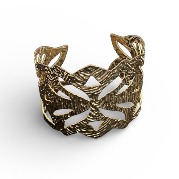 Jewelry - Elegant Gold Toned Women’s Cuff Bracelet
